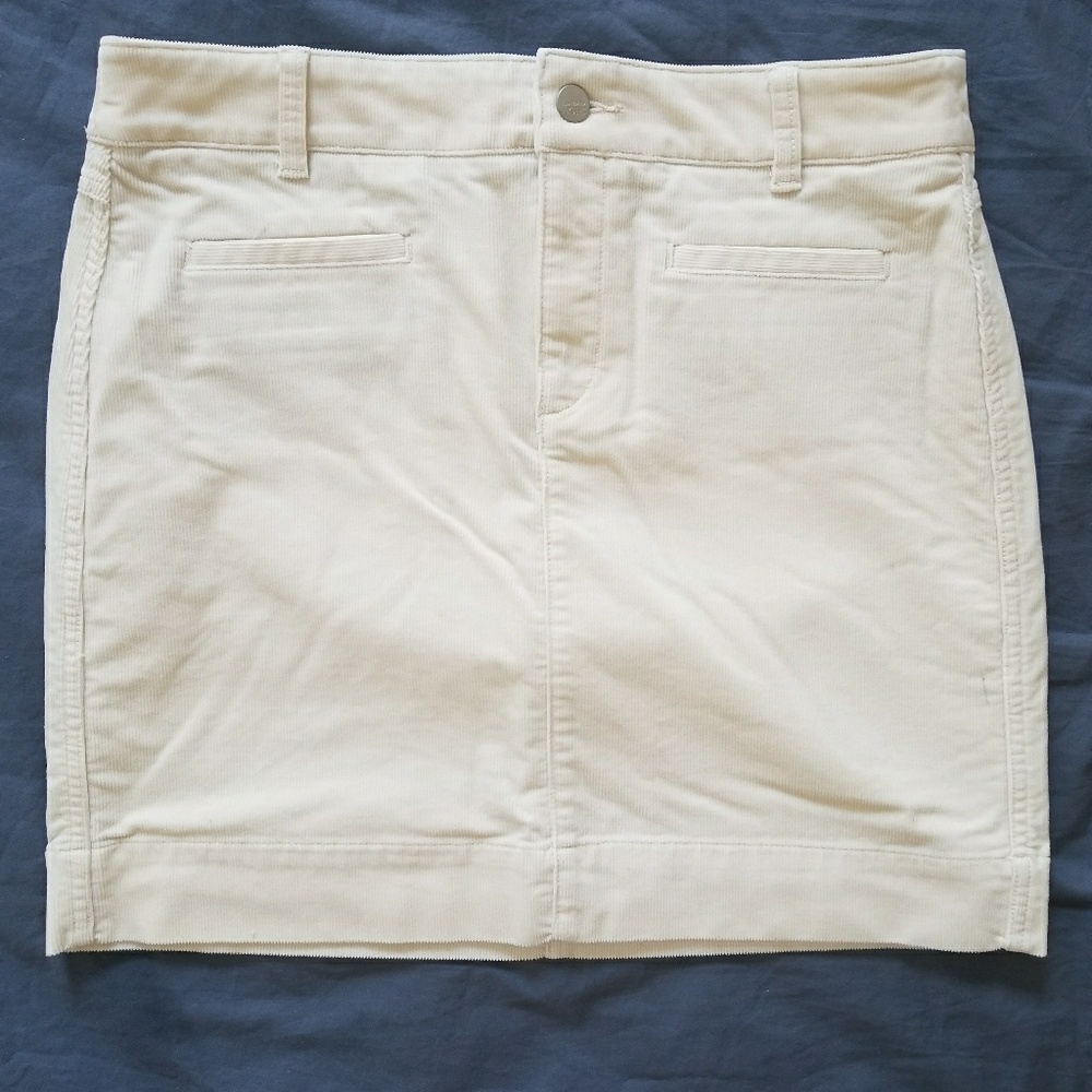 LOFT white curdoroy skirt, size 6